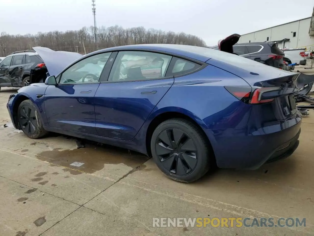 2 Фотография поврежденного автомобиля 5YJ3E1EAXSF925301 TESLA MODEL 3 2025