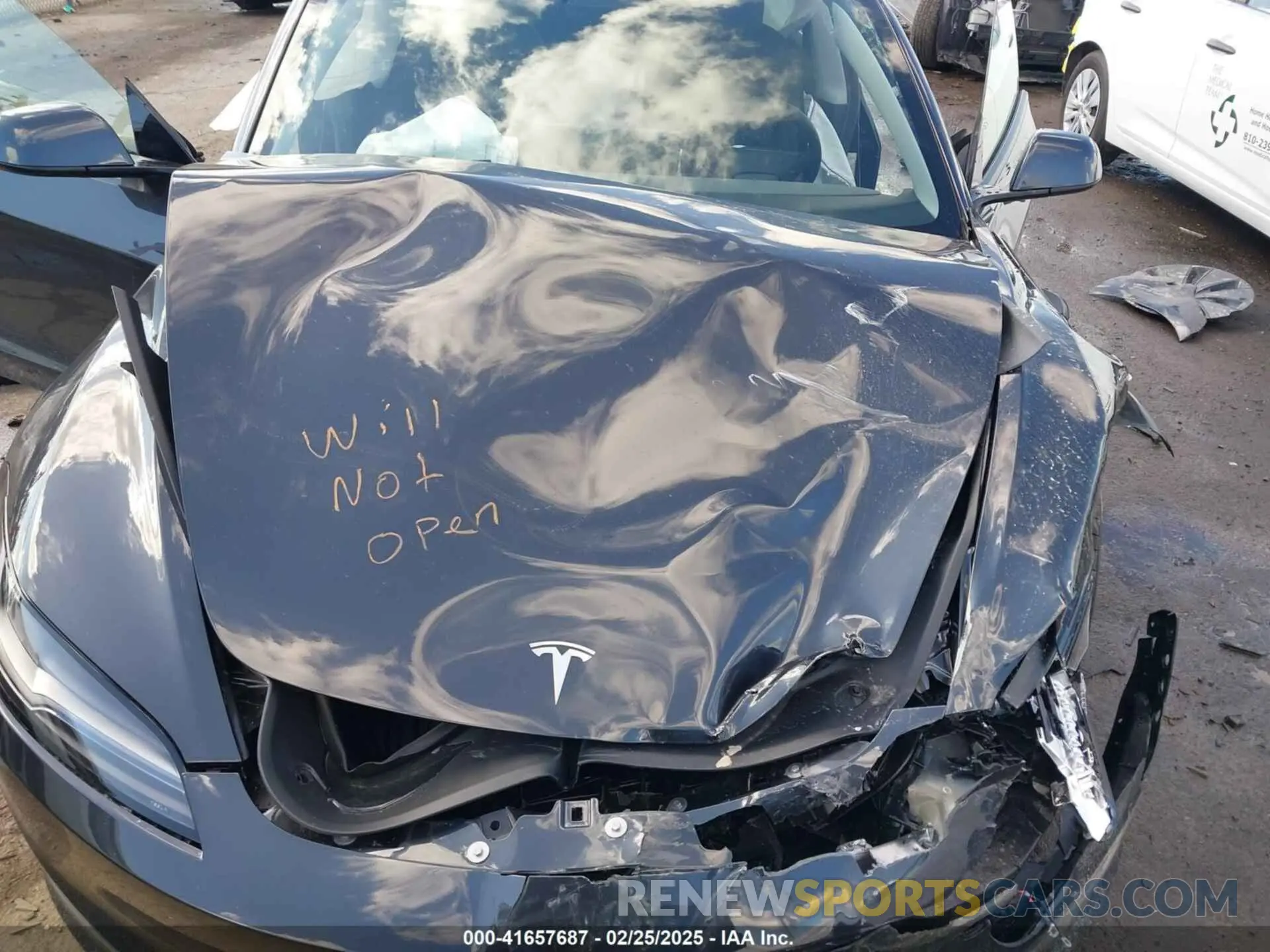 10 Фотография поврежденного автомобиля 5YJ3E1EAXSF932832 TESLA MODEL 3 2025