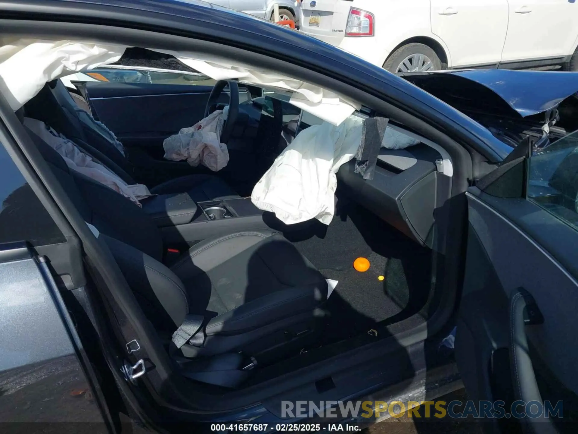 5 Фотография поврежденного автомобиля 5YJ3E1EAXSF932832 TESLA MODEL 3 2025
