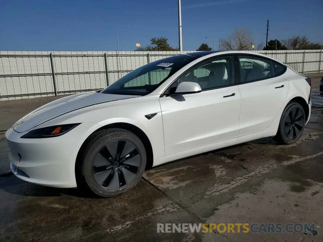 1 Photograph of a damaged car 5YJ3E1EAXSF935004 TESLA MODEL 3 2025