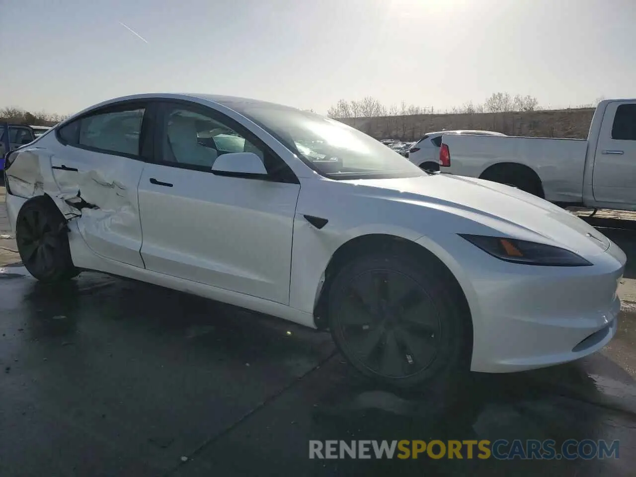 4 Photograph of a damaged car 5YJ3E1EAXSF935004 TESLA MODEL 3 2025
