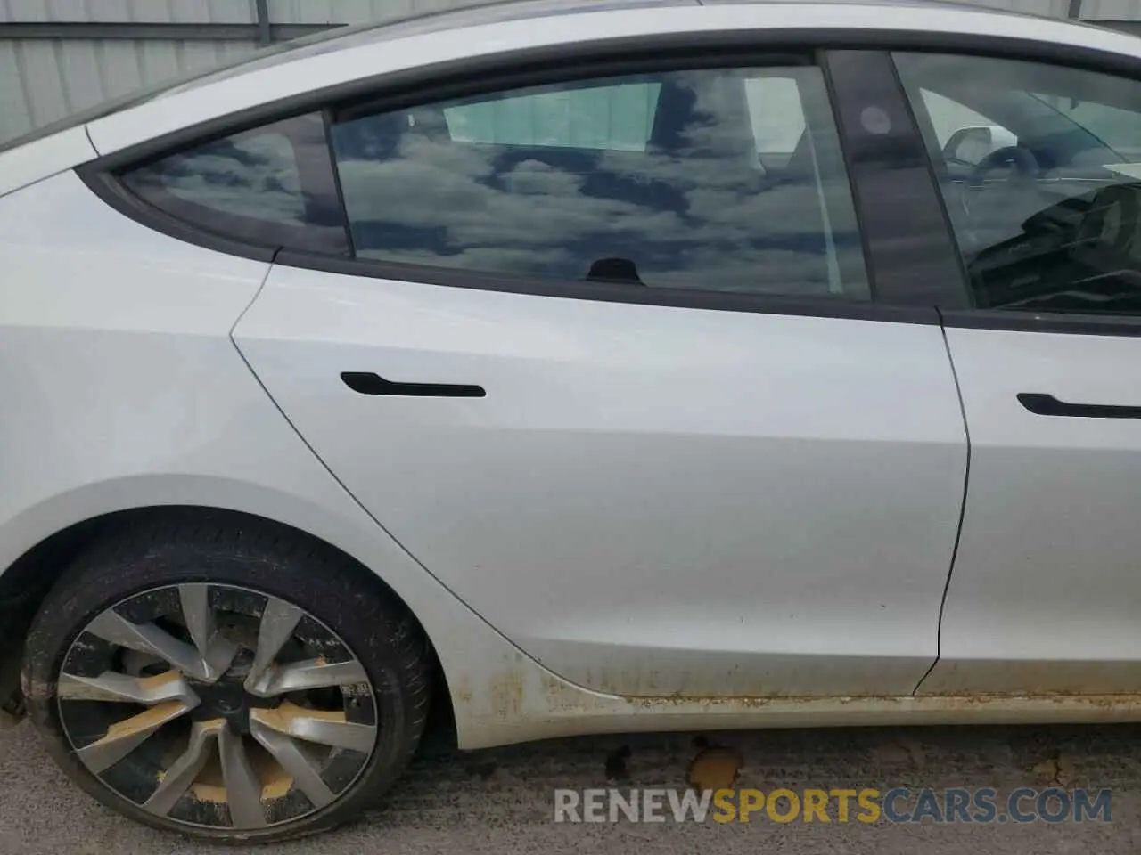 10 Фотография поврежденного автомобиля 5YJ3E1EAXSF971341 TESLA MODEL 3 2025