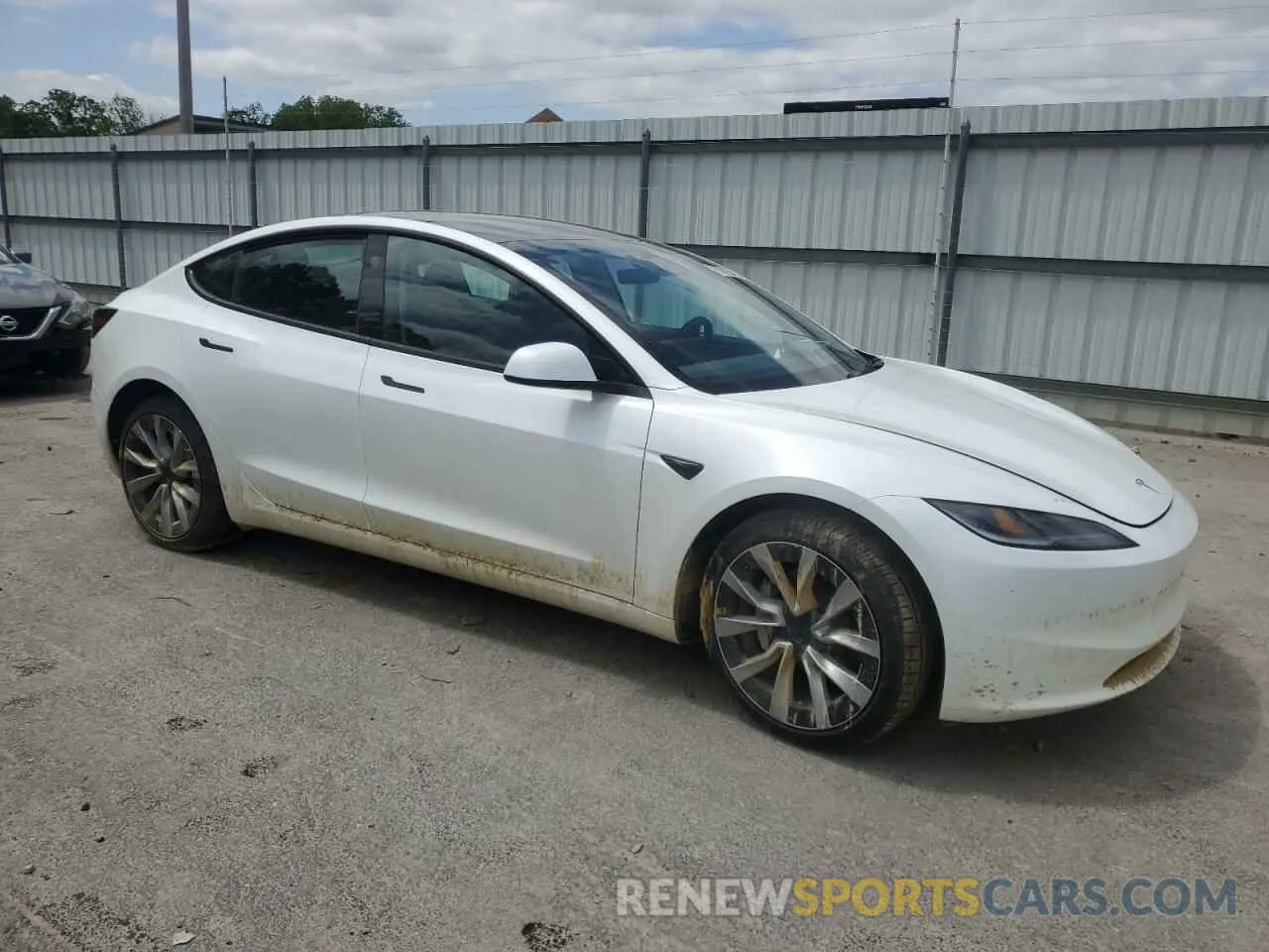 4 Фотография поврежденного автомобиля 5YJ3E1EAXSF971341 TESLA MODEL 3 2025