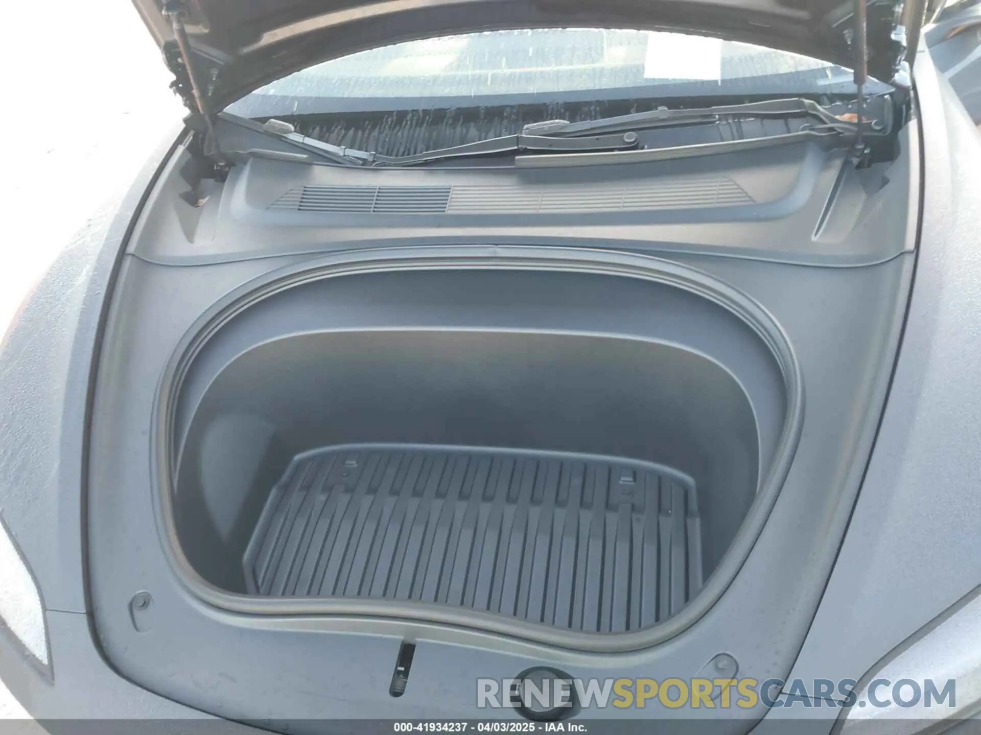 10 Photograph of a damaged car 5YJ3E1EAXSF974949 TESLA MODEL 3 2025