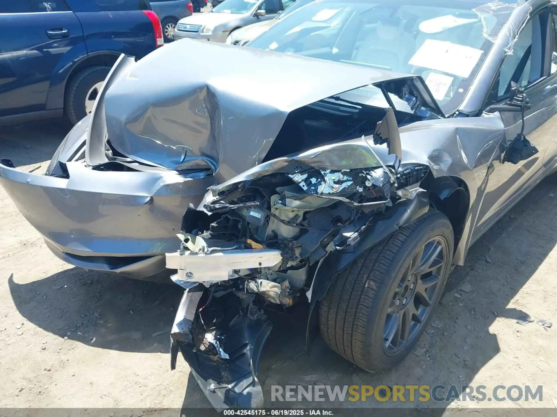 6 Фотография поврежденного автомобиля 5YJ3E1EB0SF016895 TESLA MODEL 3 2025