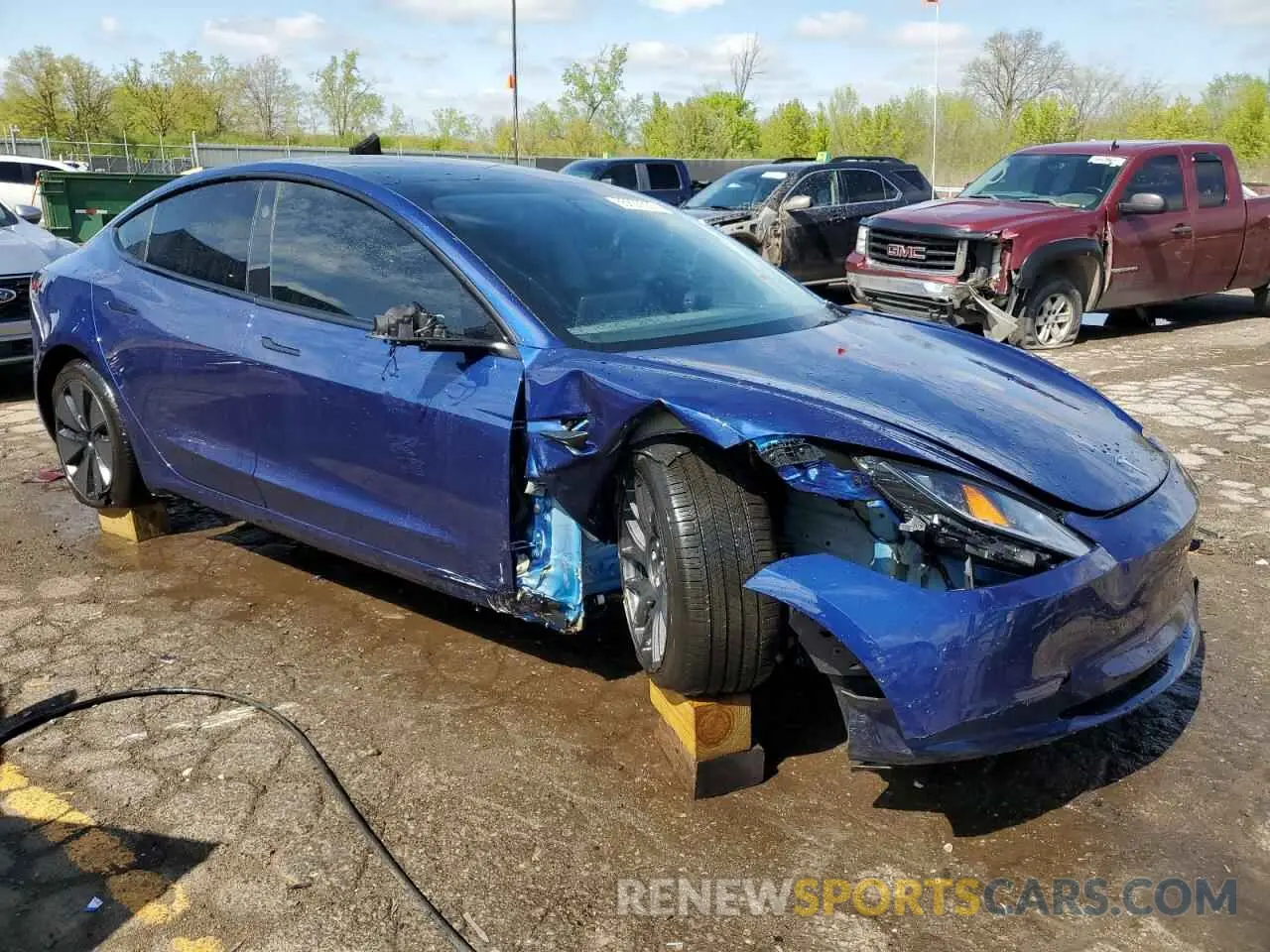 4 Фотография поврежденного автомобиля 5YJ3E1EB1SF950242 TESLA MODEL 3 2025