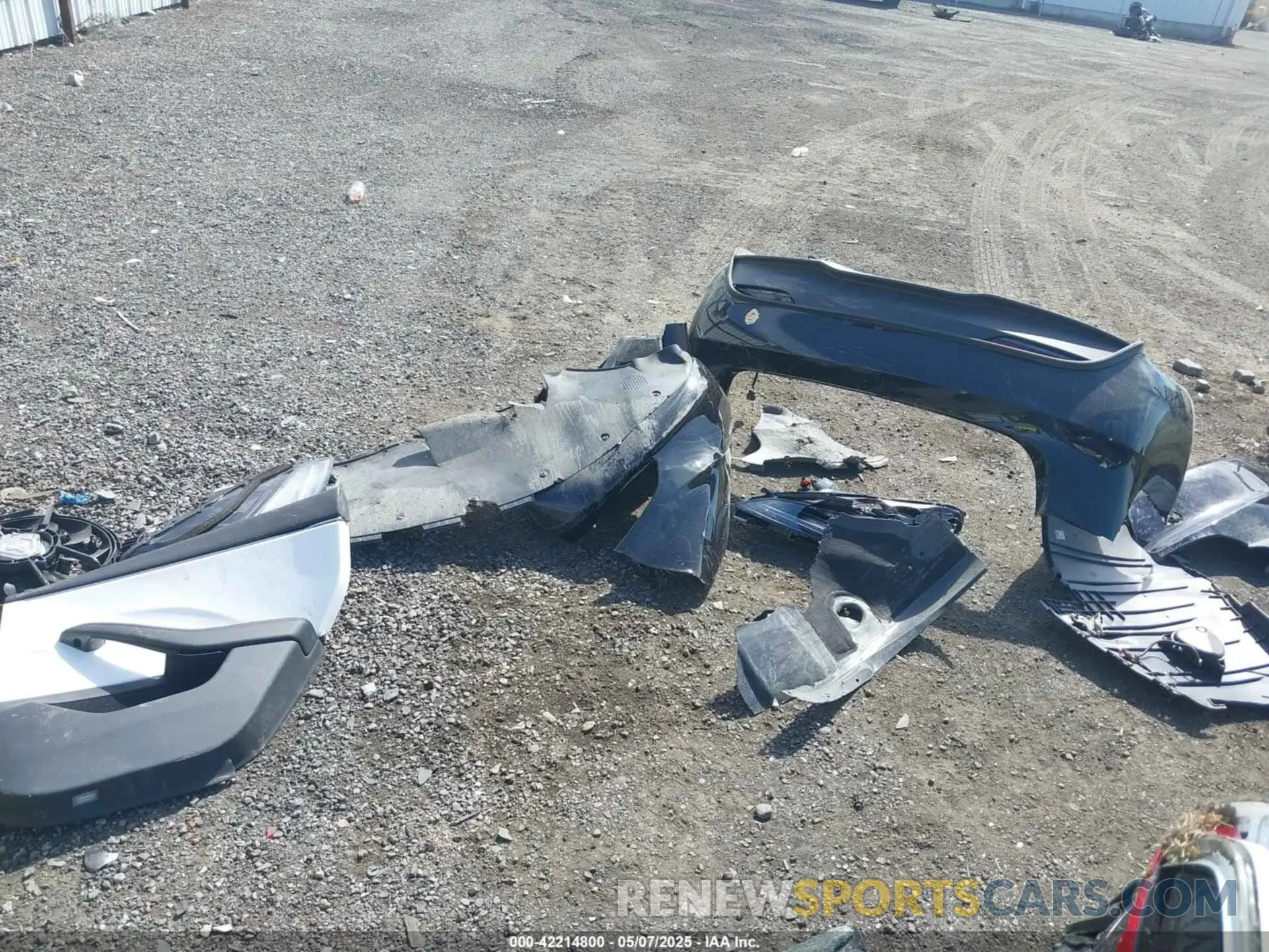 11 Photograph of a damaged car 5YJ3E1EB1SF982253 TESLA MODEL 3 2025