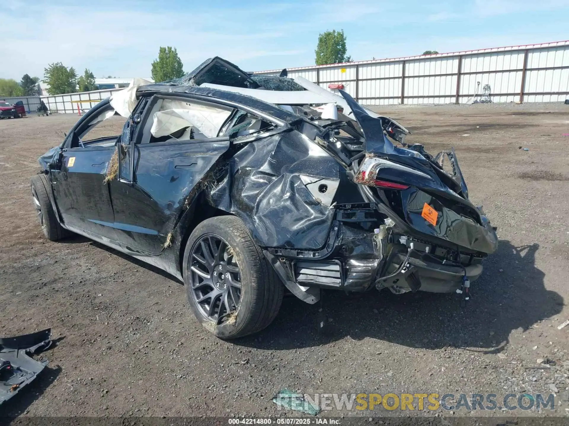 3 Photograph of a damaged car 5YJ3E1EB1SF982253 TESLA MODEL 3 2025