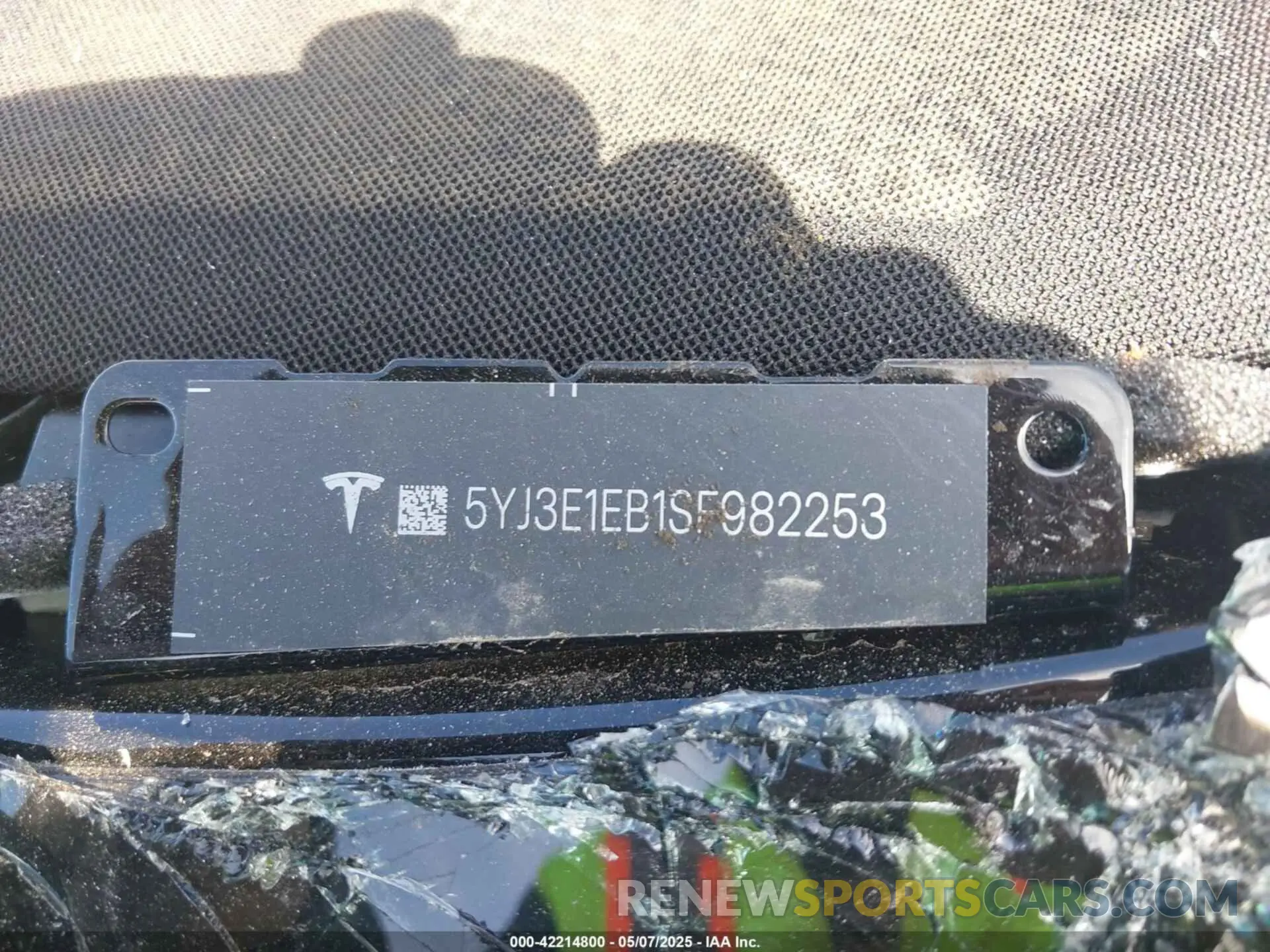 9 Photograph of a damaged car 5YJ3E1EB1SF982253 TESLA MODEL 3 2025