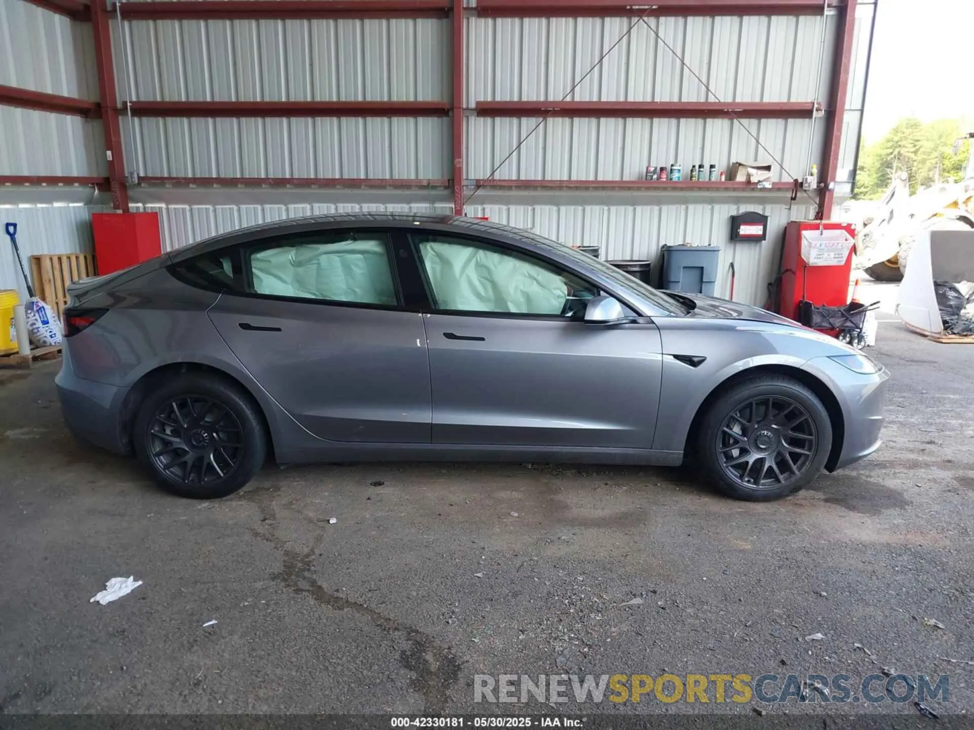12 Фотография поврежденного автомобиля 5YJ3E1EB4SF943771 TESLA MODEL 3 2025