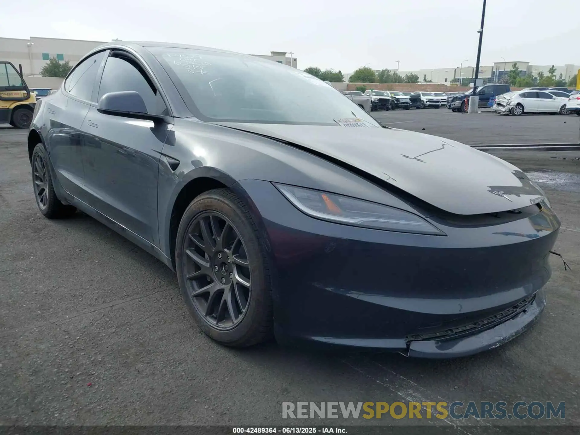 1 Фотография поврежденного автомобиля 5YJ3E1EB5SF881992 TESLA MODEL 3 2025