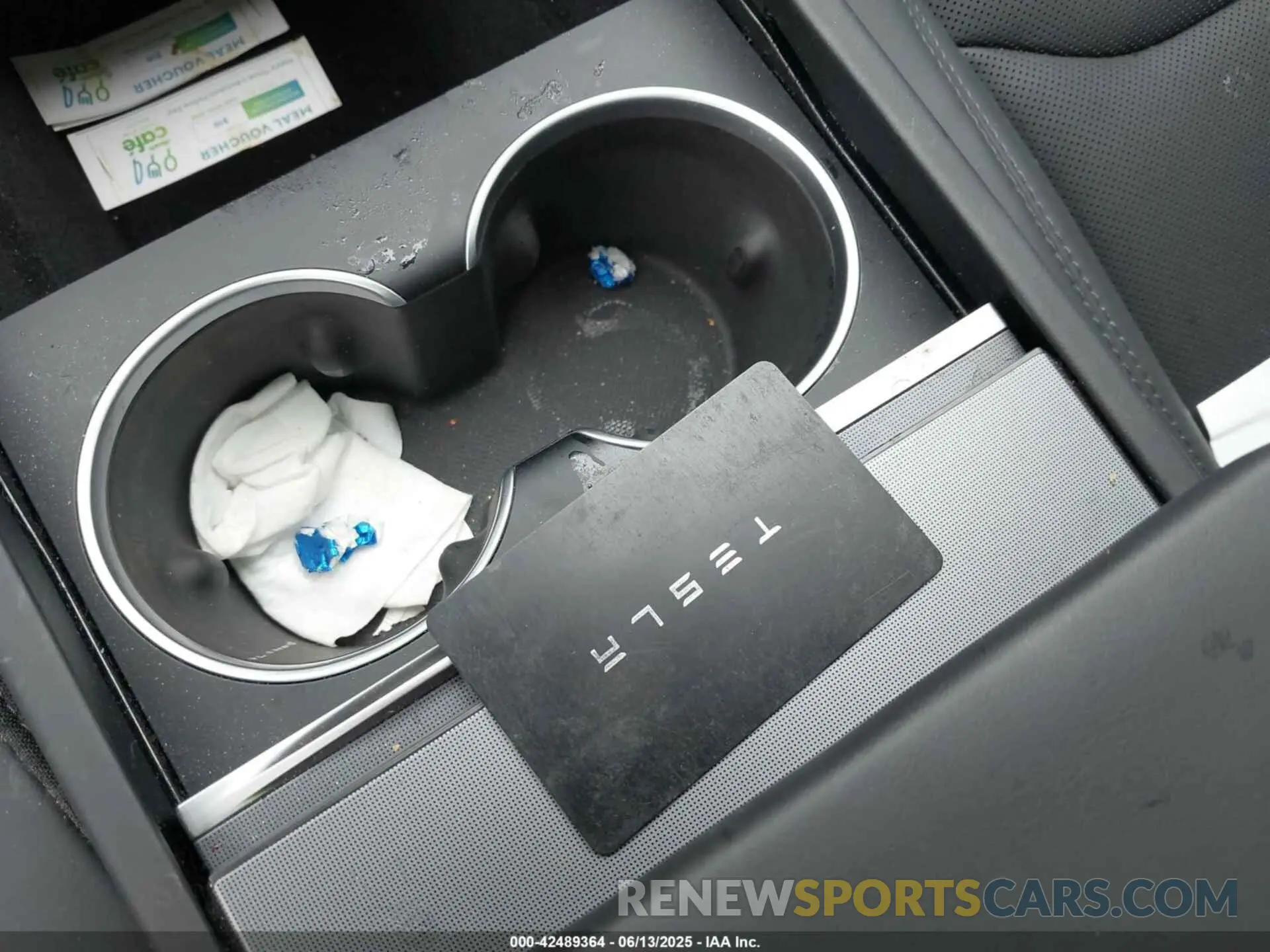11 Фотография поврежденного автомобиля 5YJ3E1EB5SF881992 TESLA MODEL 3 2025