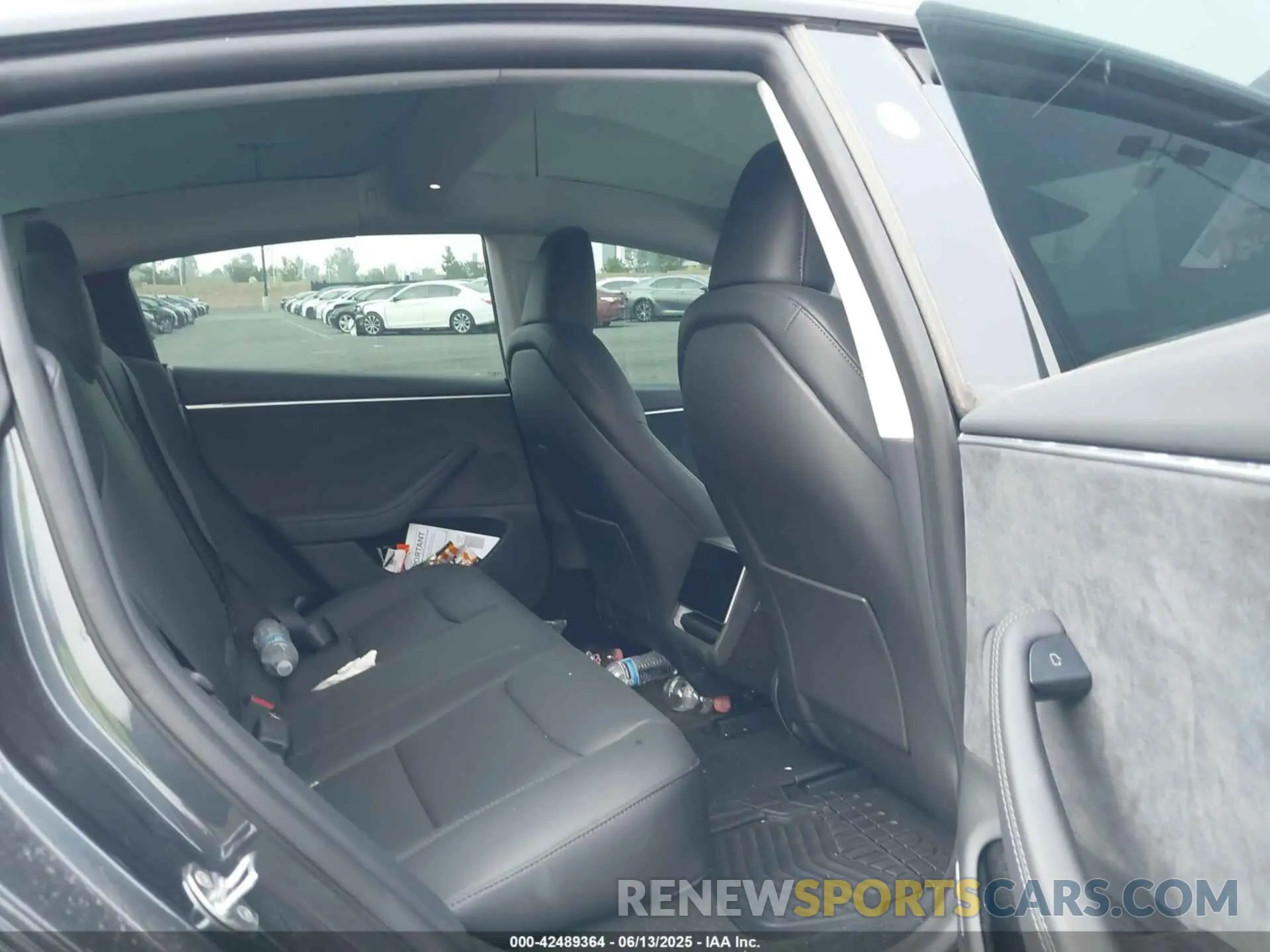 8 Фотография поврежденного автомобиля 5YJ3E1EB5SF881992 TESLA MODEL 3 2025