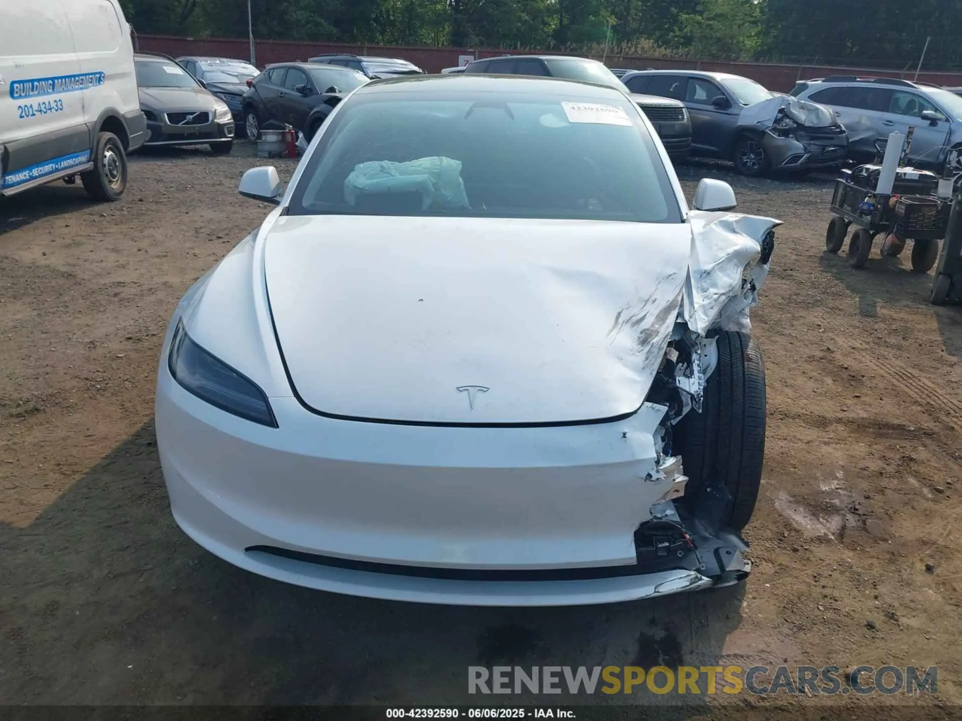11 Photograph of a damaged car 5YJ3E1EB5SF894032 TESLA MODEL 3 2025