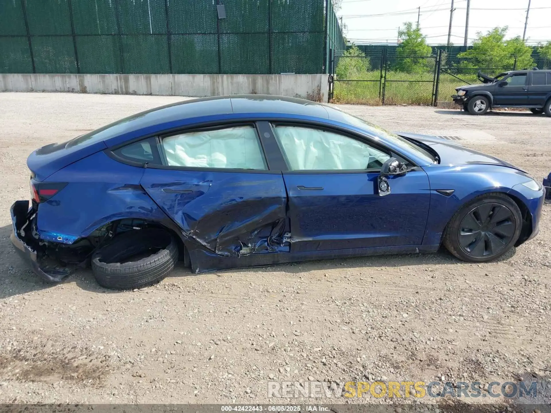 12 Фотография поврежденного автомобиля 5YJ3E1EB6SF874419 TESLA MODEL 3 2025