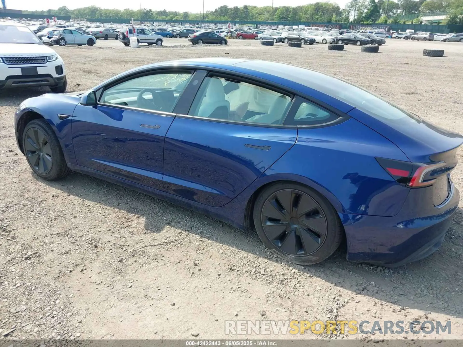 3 Фотография поврежденного автомобиля 5YJ3E1EB6SF874419 TESLA MODEL 3 2025