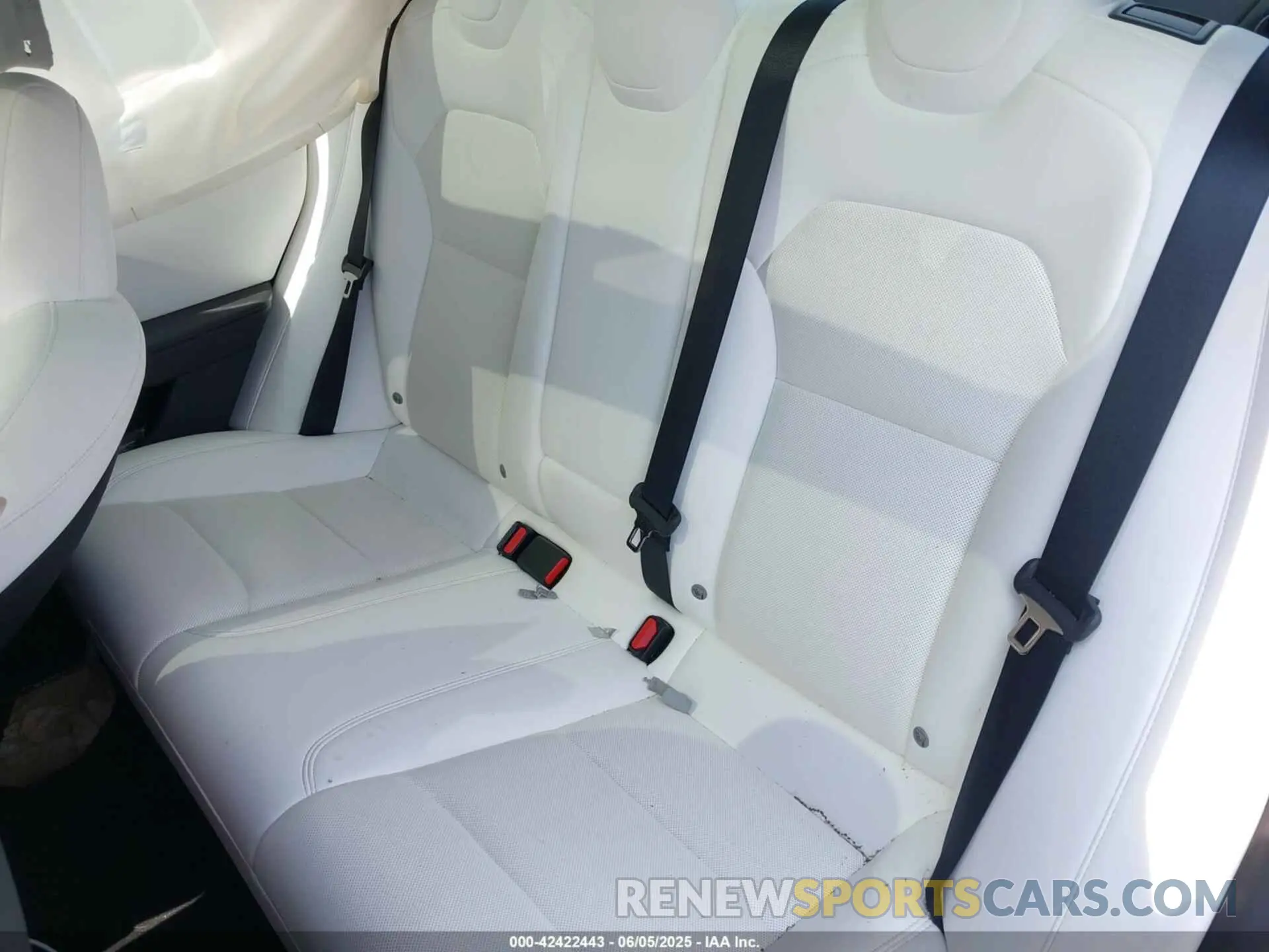 8 Фотография поврежденного автомобиля 5YJ3E1EB6SF874419 TESLA MODEL 3 2025