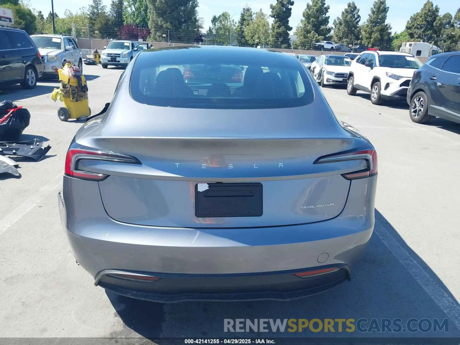 16 Фотография поврежденного автомобиля 5YJ3E1EB9SF873801 TESLA MODEL 3 2025