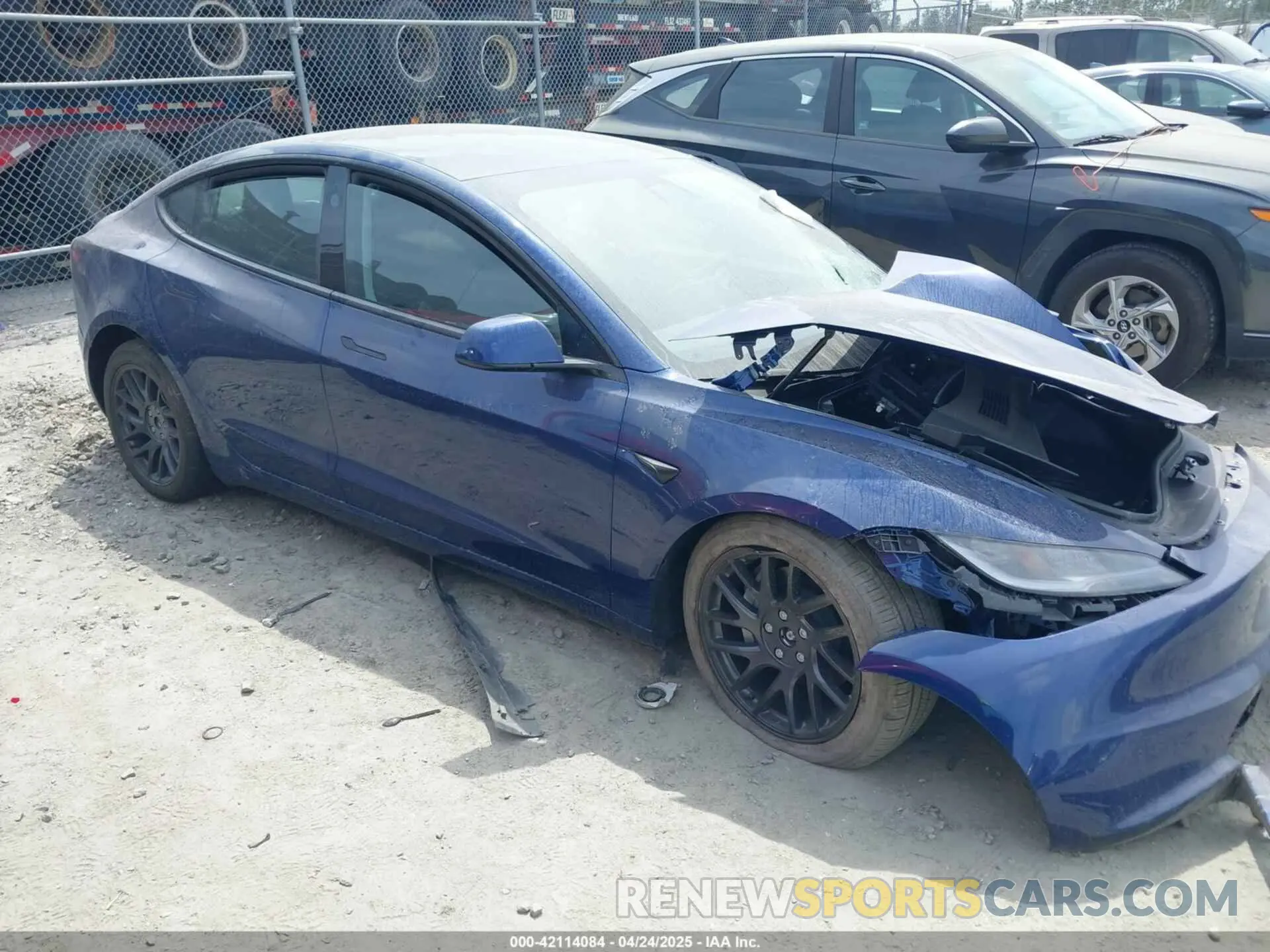 12 Фотография поврежденного автомобиля 5YJ3E1EB9SF940283 TESLA MODEL 3 2025
