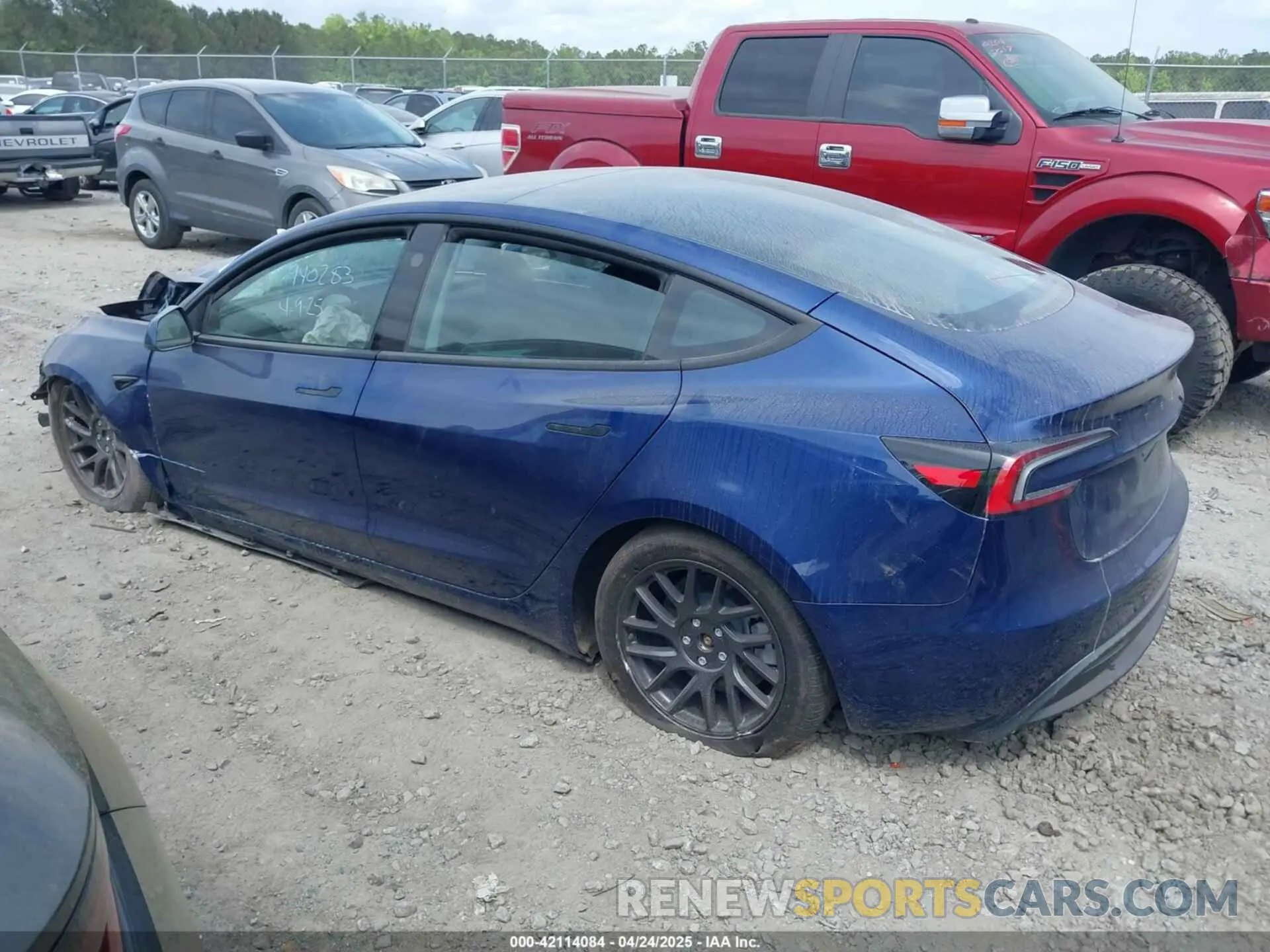13 Фотография поврежденного автомобиля 5YJ3E1EB9SF940283 TESLA MODEL 3 2025