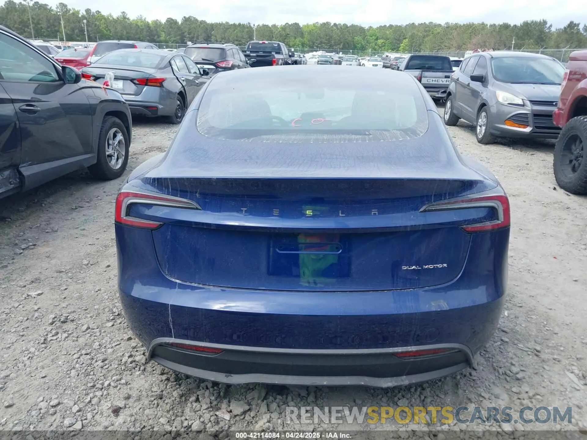 15 Фотография поврежденного автомобиля 5YJ3E1EB9SF940283 TESLA MODEL 3 2025