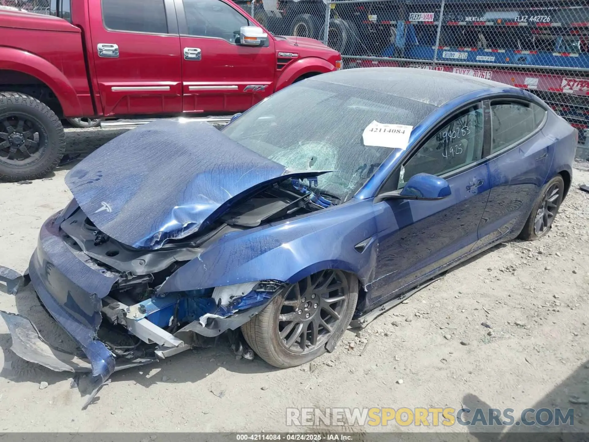 2 Фотография поврежденного автомобиля 5YJ3E1EB9SF940283 TESLA MODEL 3 2025