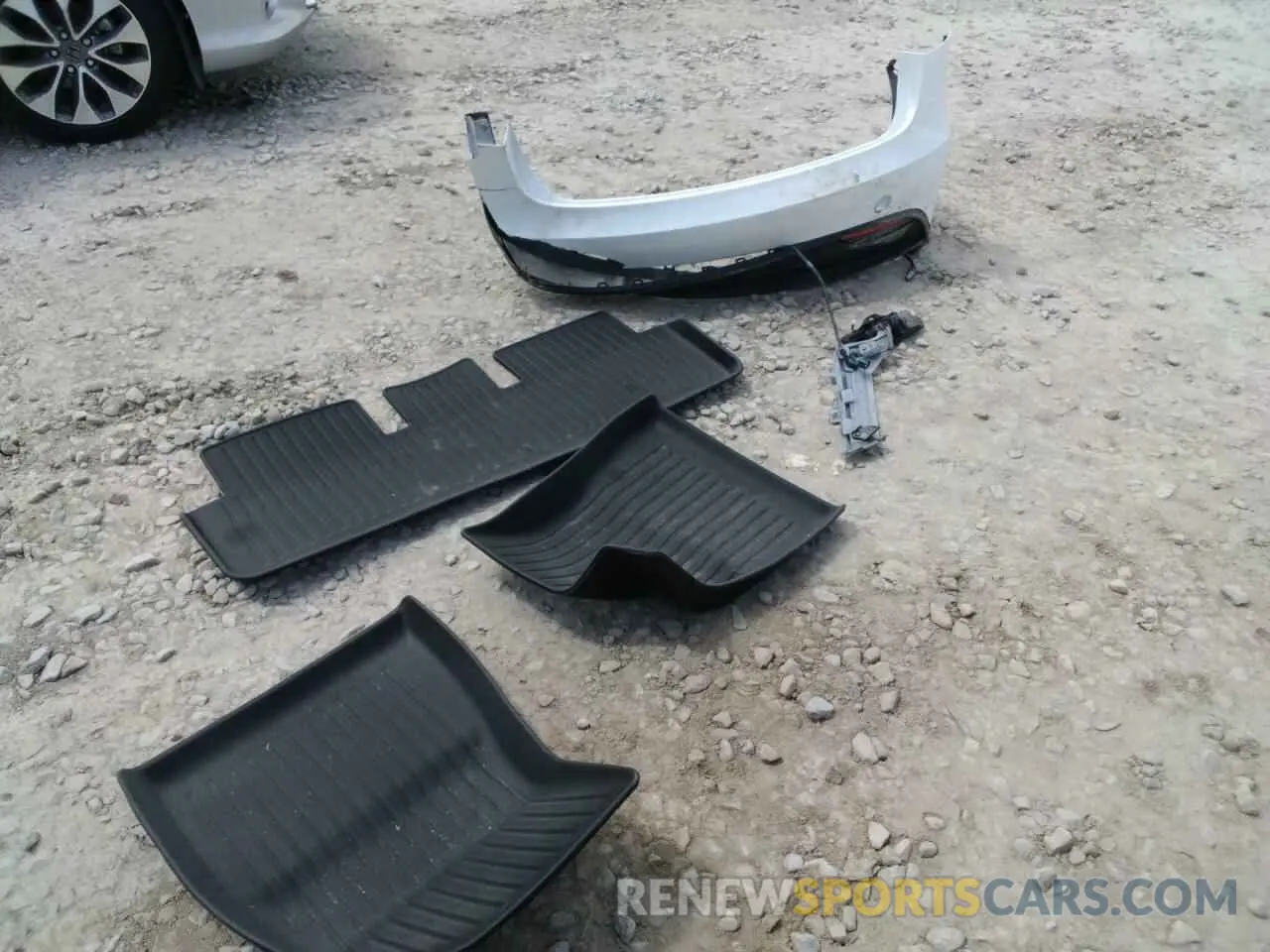 12 Фотография поврежденного автомобиля 5YJ3E1EBXSF968724 TESLA MODEL 3 2025