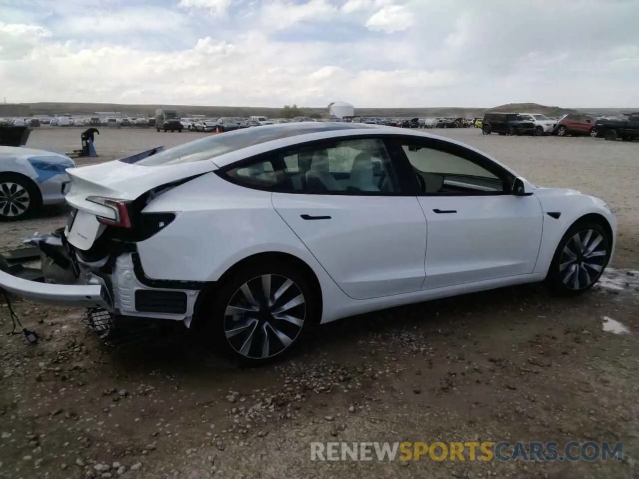 3 Фотография поврежденного автомобиля 5YJ3E1EBXSF968724 TESLA MODEL 3 2025
