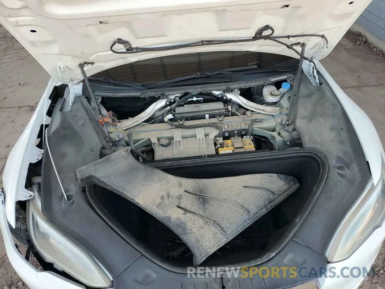 11 Фотография поврежденного автомобиля 5YJSA1E20KF307100 TESLA MODEL S 2019