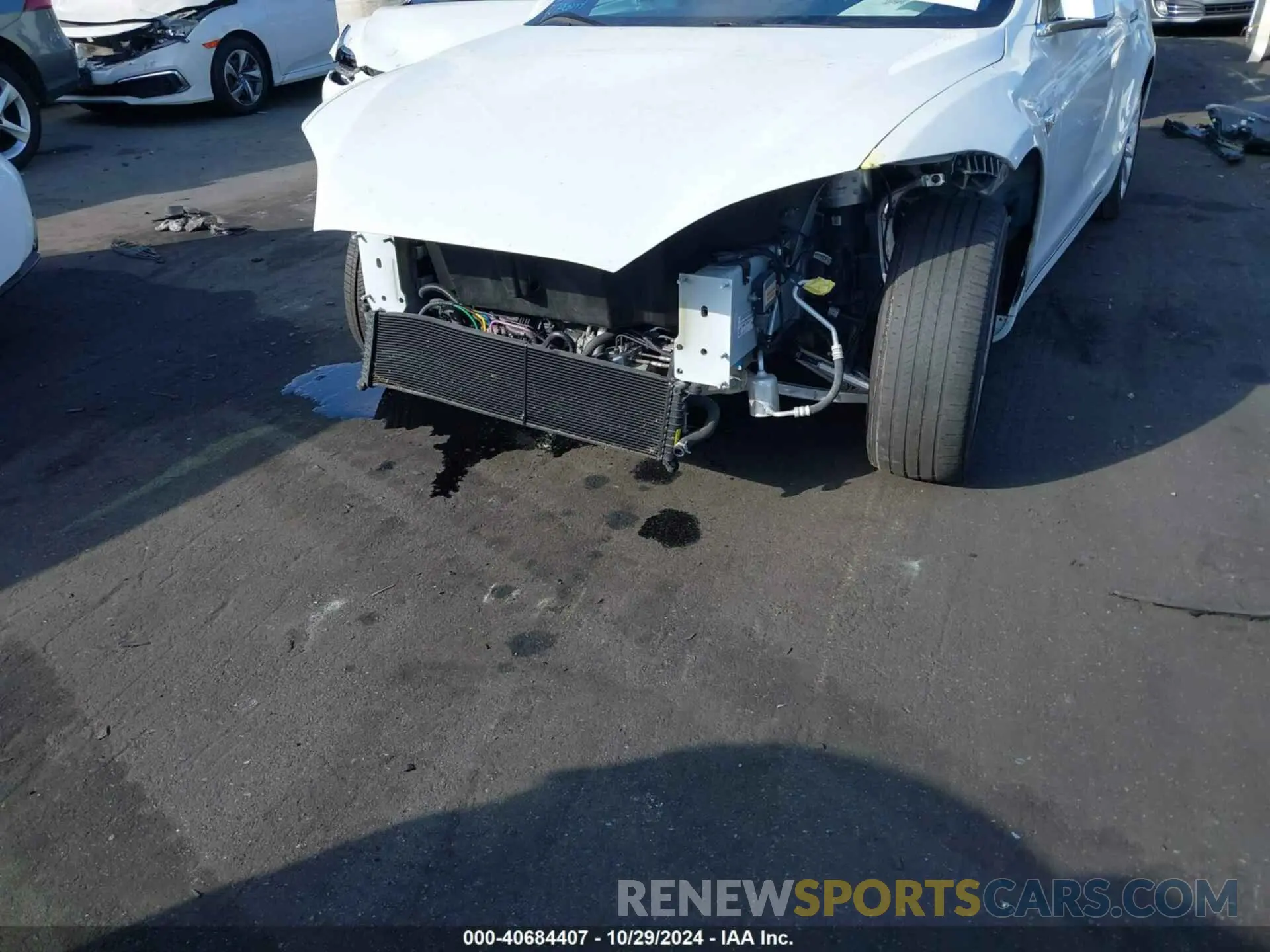 12 Photograph of a damaged car 5YJSA1E20KF348746 TESLA MODEL S 2019