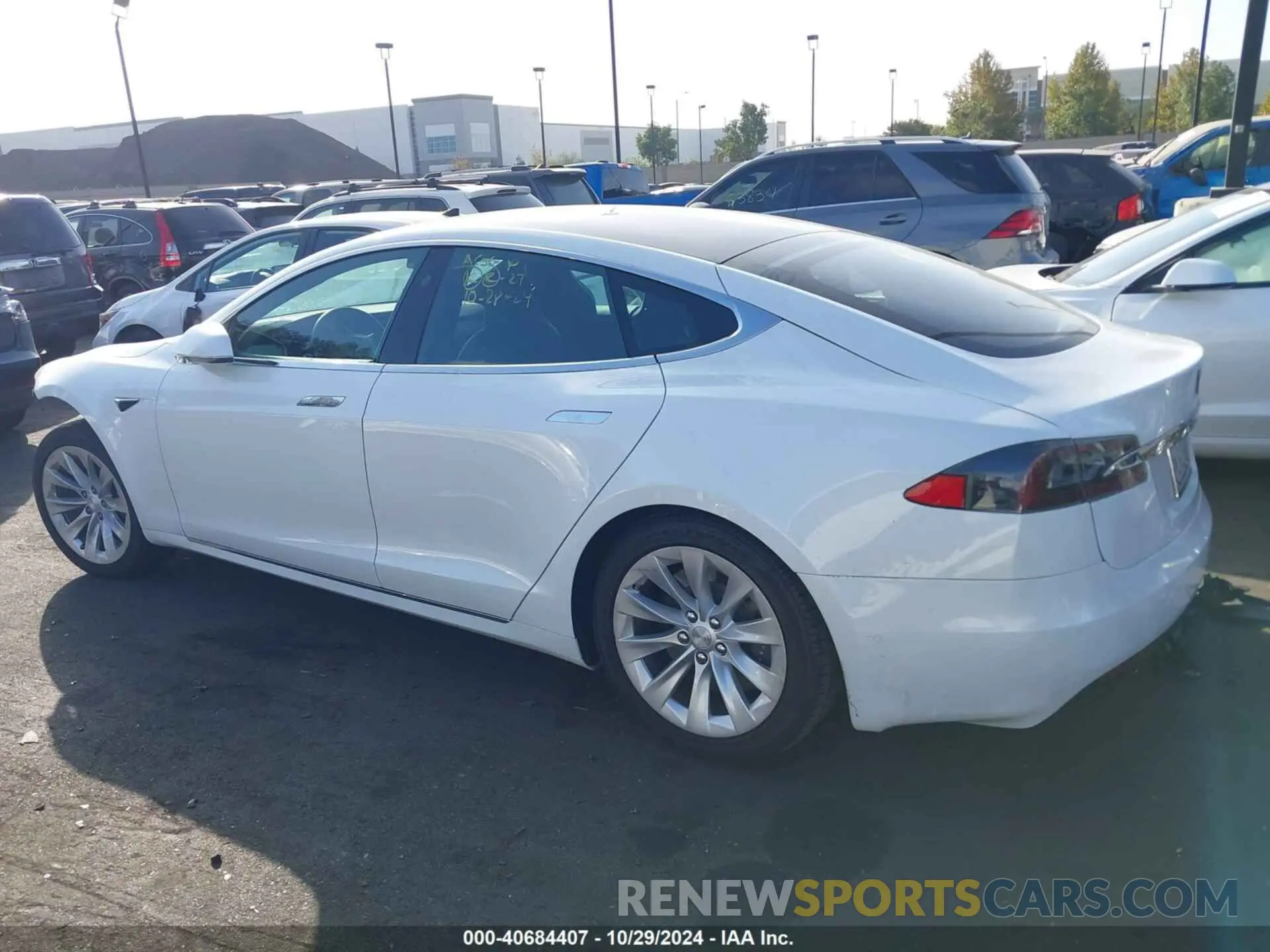 15 Photograph of a damaged car 5YJSA1E20KF348746 TESLA MODEL S 2019