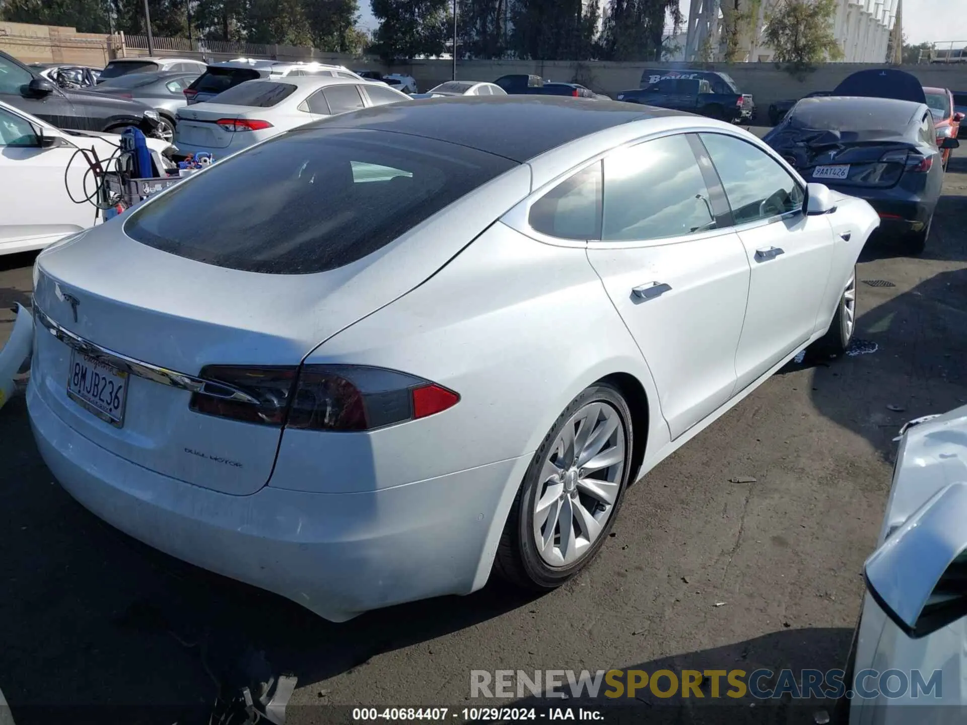 4 Photograph of a damaged car 5YJSA1E20KF348746 TESLA MODEL S 2019