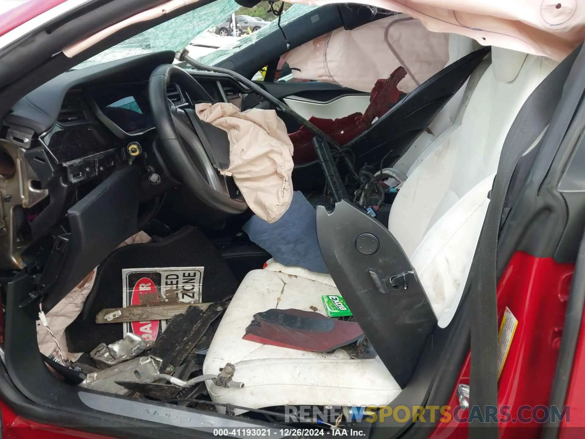 5 Photograph of a damaged car 5YJSA1E21KF304075 TESLA MODEL S 2019