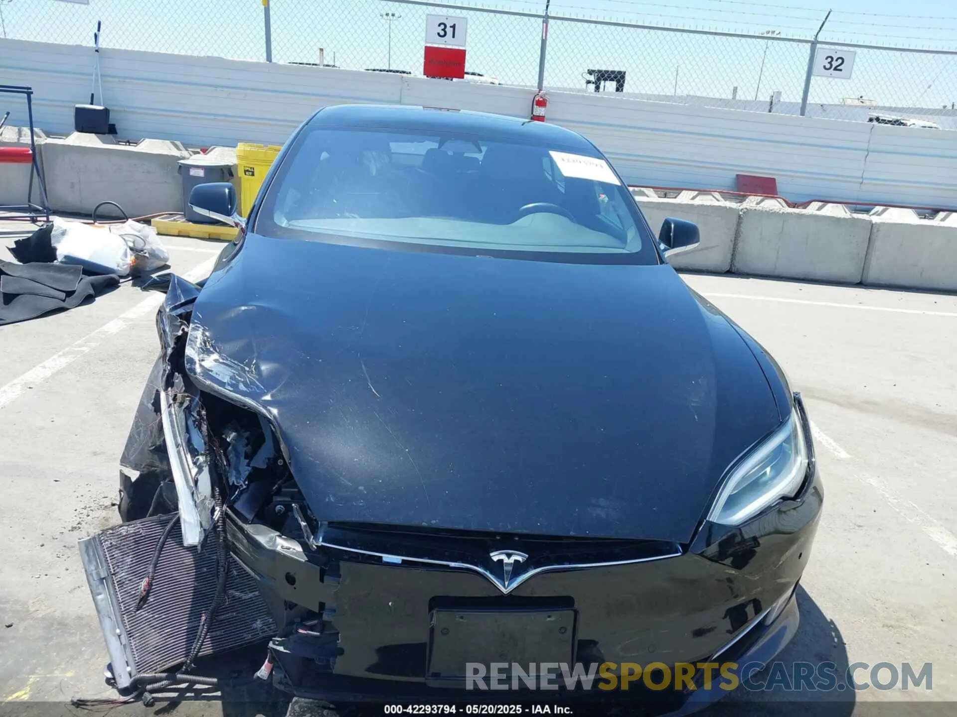 12 Photograph of a damaged car 5YJSA1E22KF304098 TESLA MODEL S 2019
