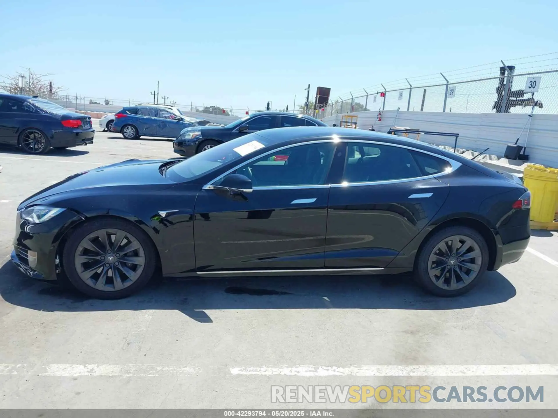 14 Photograph of a damaged car 5YJSA1E22KF304098 TESLA MODEL S 2019