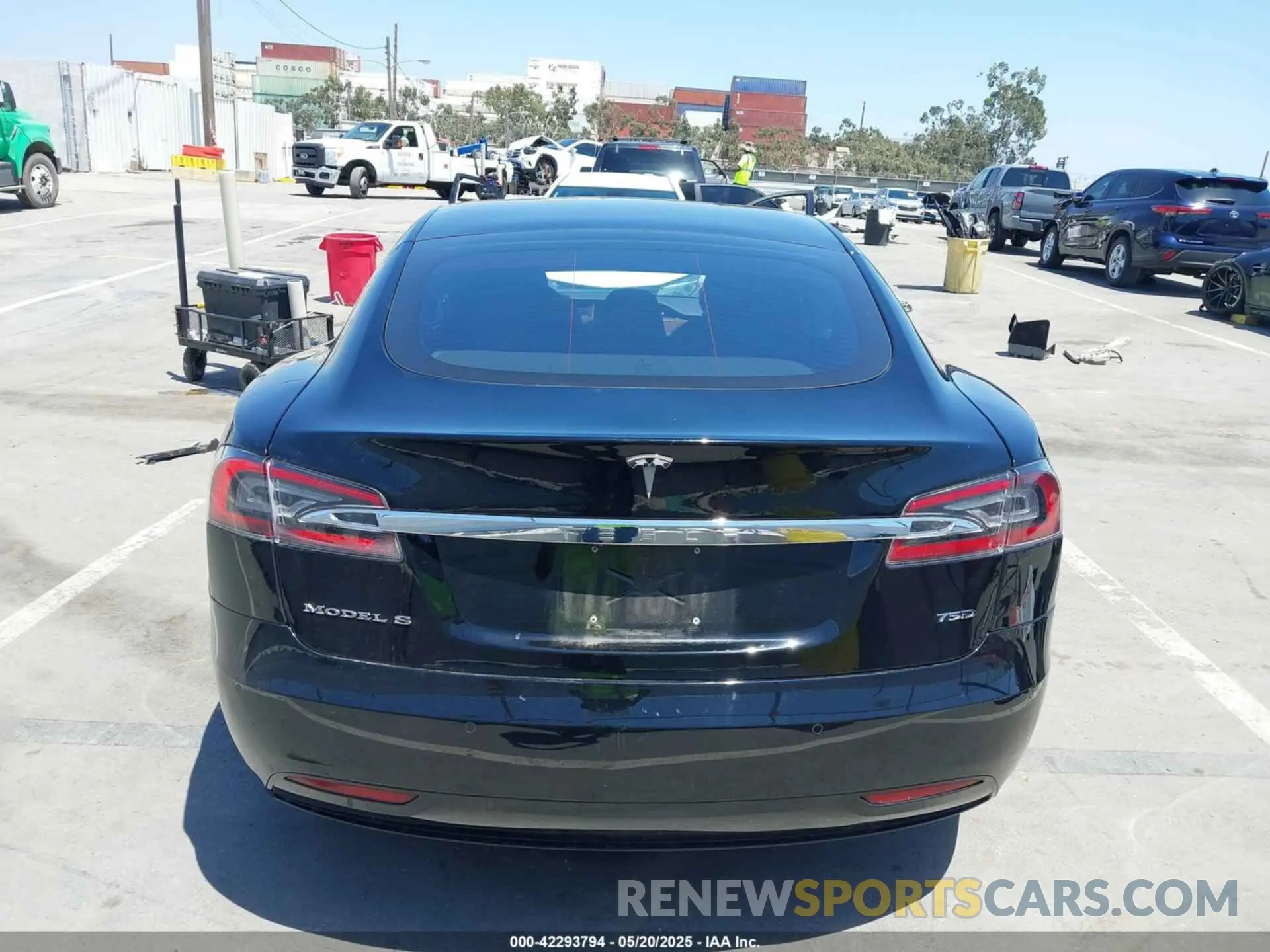 16 Photograph of a damaged car 5YJSA1E22KF304098 TESLA MODEL S 2019