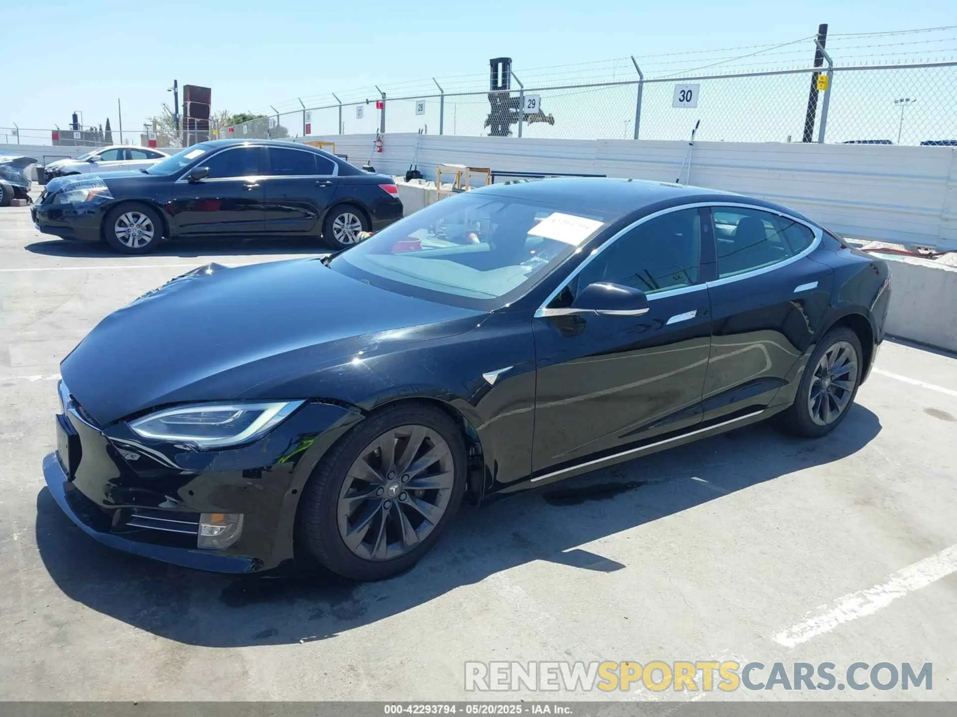 2 Photograph of a damaged car 5YJSA1E22KF304098 TESLA MODEL S 2019