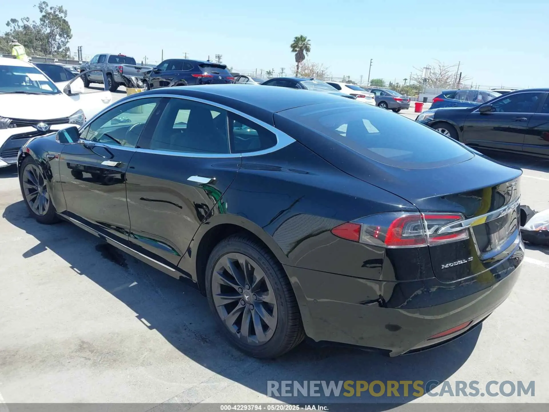 3 Photograph of a damaged car 5YJSA1E22KF304098 TESLA MODEL S 2019