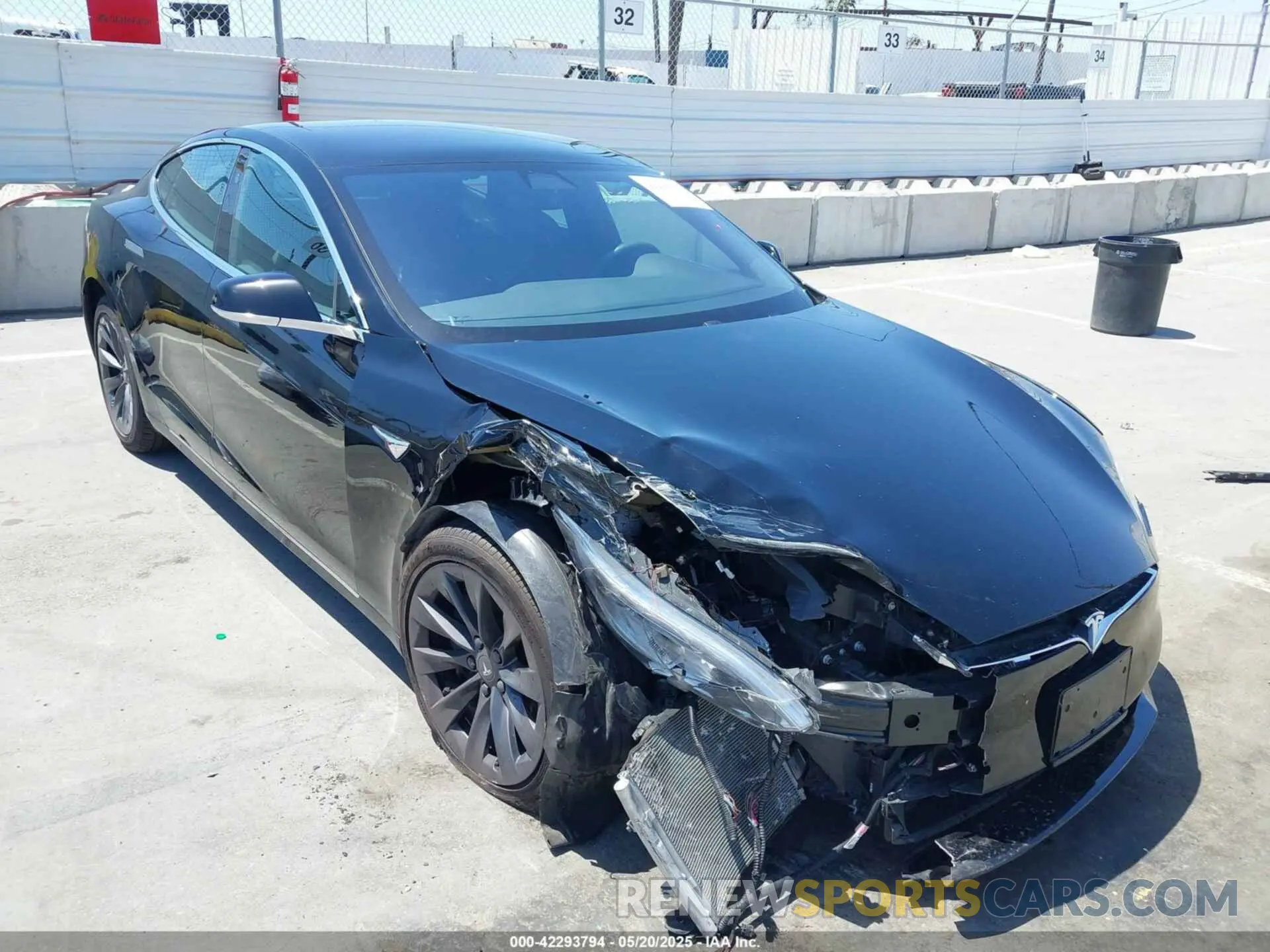 6 Photograph of a damaged car 5YJSA1E22KF304098 TESLA MODEL S 2019