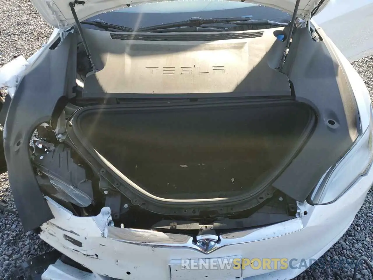 11 Фотография поврежденного автомобиля 5YJSA1E23KF305194 TESLA MODEL S 2019
