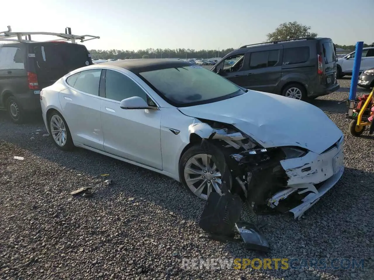 4 Фотография поврежденного автомобиля 5YJSA1E23KF305194 TESLA MODEL S 2019