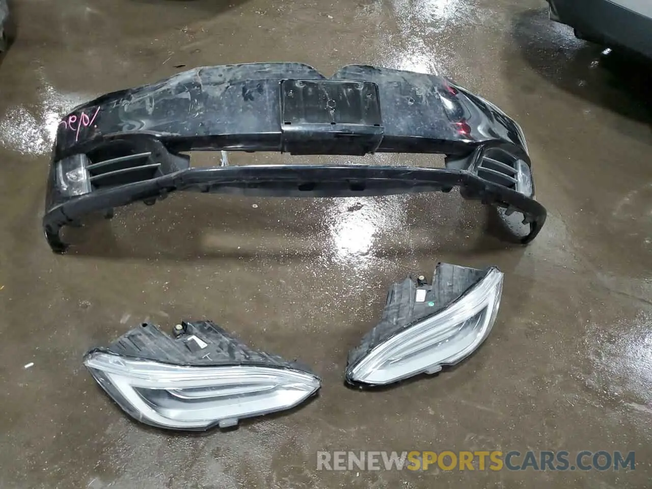 13 Photograph of a damaged car 5YJSA1E25KF310915 TESLA MODEL S 2019