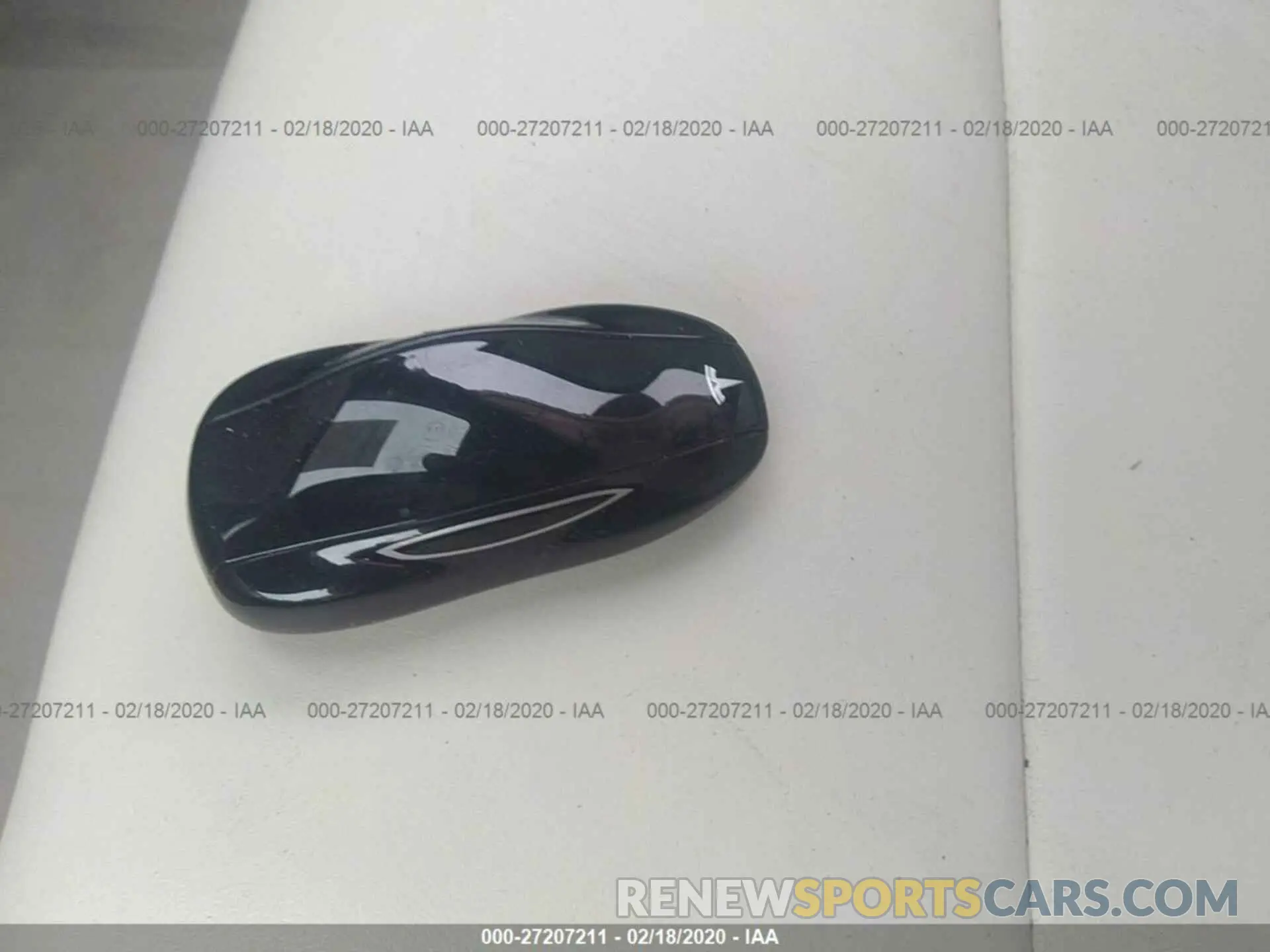 11 Photograph of a damaged car 5YJSA1E25KF333658 TESLA MODEL S 2019