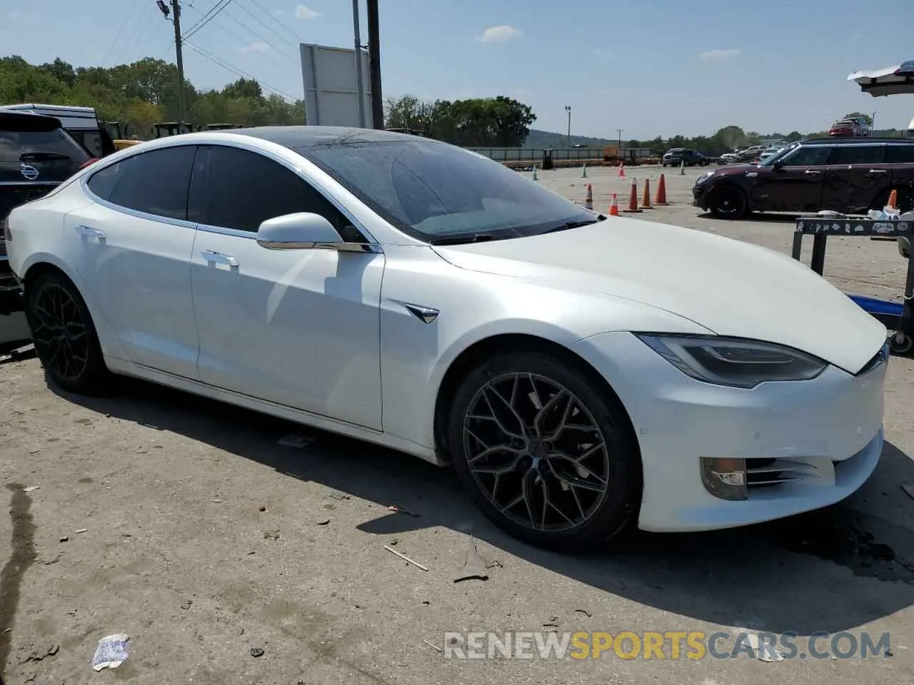 4 Photograph of a damaged car 5YJSA1E26KF347374 TESLA MODEL S 2019