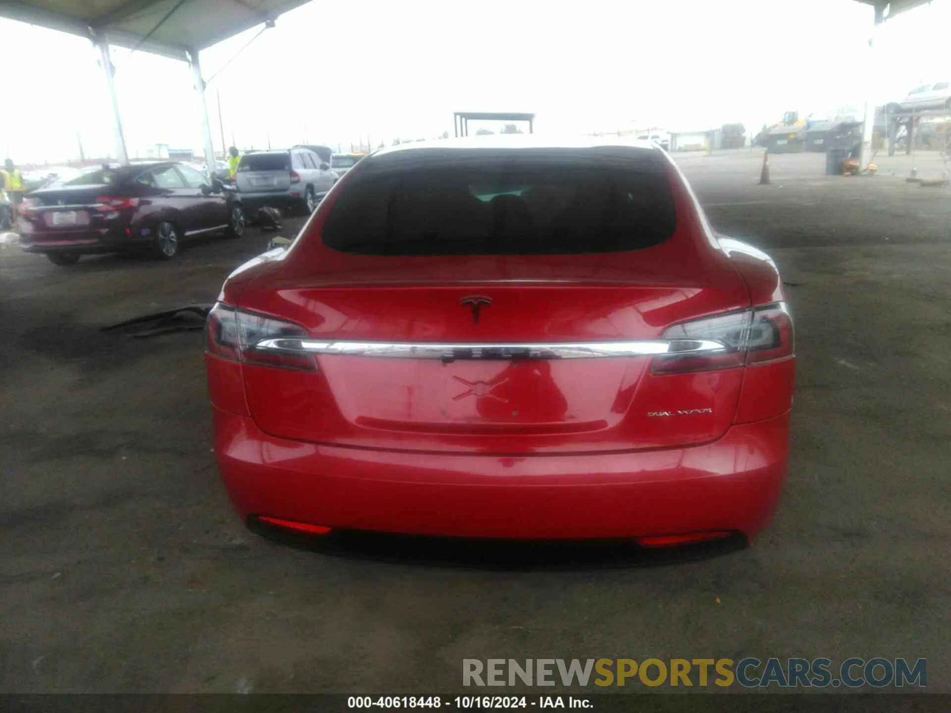 17 Фотография поврежденного автомобиля 5YJSA1E28KF335260 TESLA MODEL S 2019