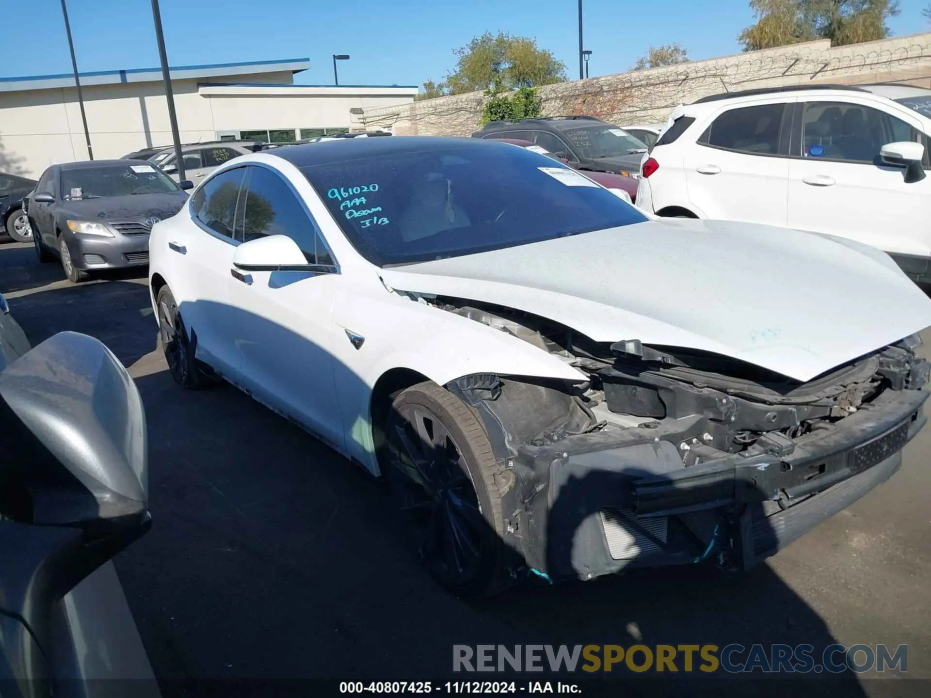 14 Photograph of a damaged car 5YJSA1E29KF309492 TESLA MODEL S 2019