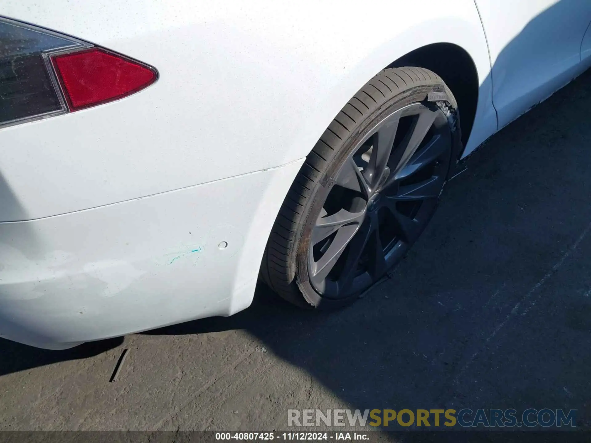 20 Photograph of a damaged car 5YJSA1E29KF309492 TESLA MODEL S 2019