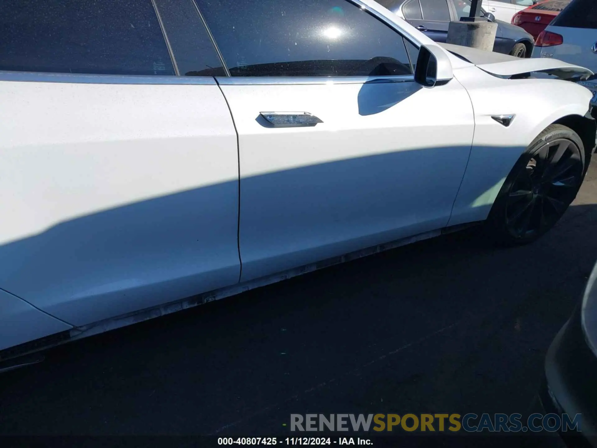 21 Photograph of a damaged car 5YJSA1E29KF309492 TESLA MODEL S 2019