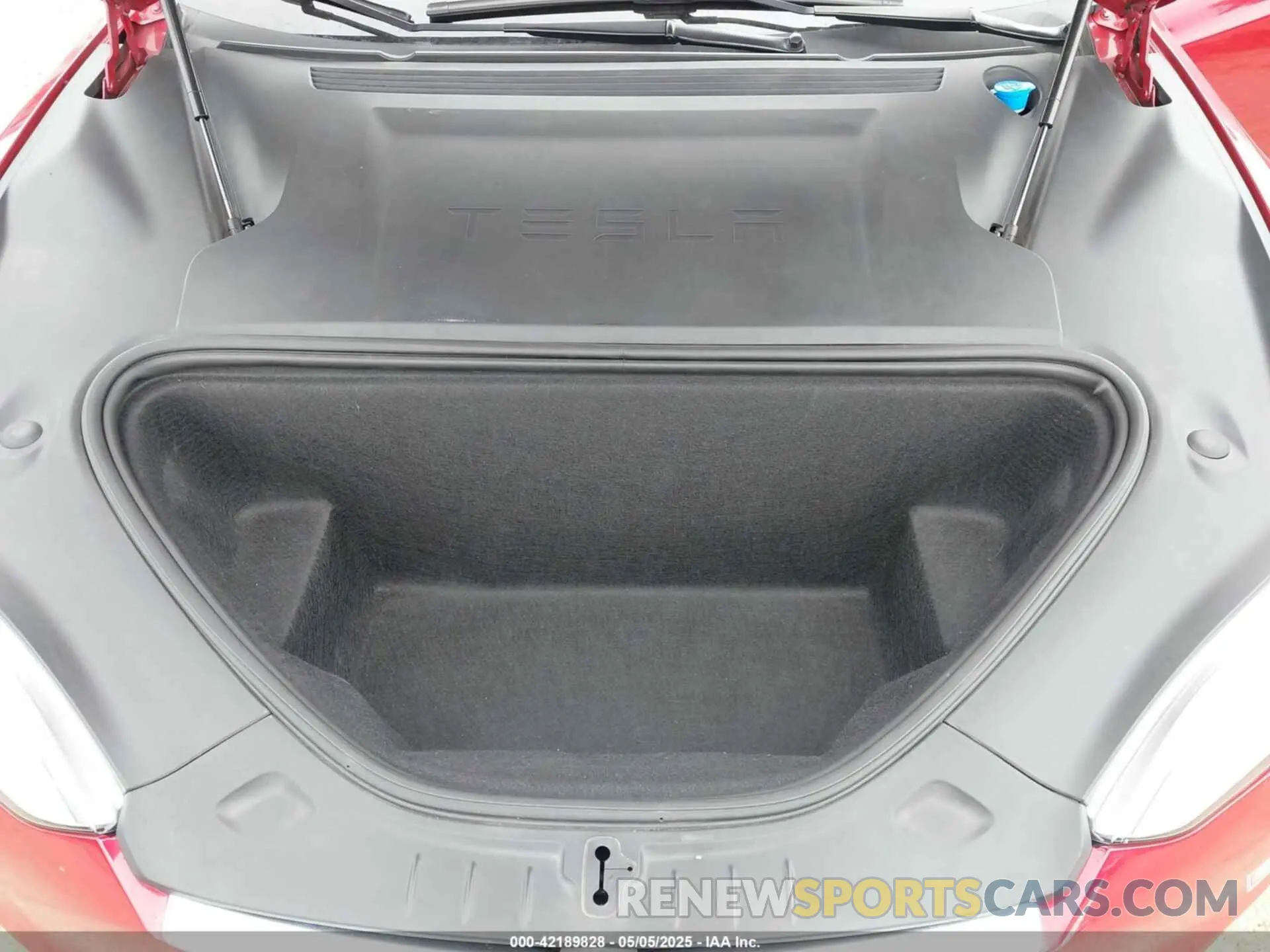 10 Фотография поврежденного автомобиля 5YJSA1E46KF332066 TESLA MODEL S 2019
