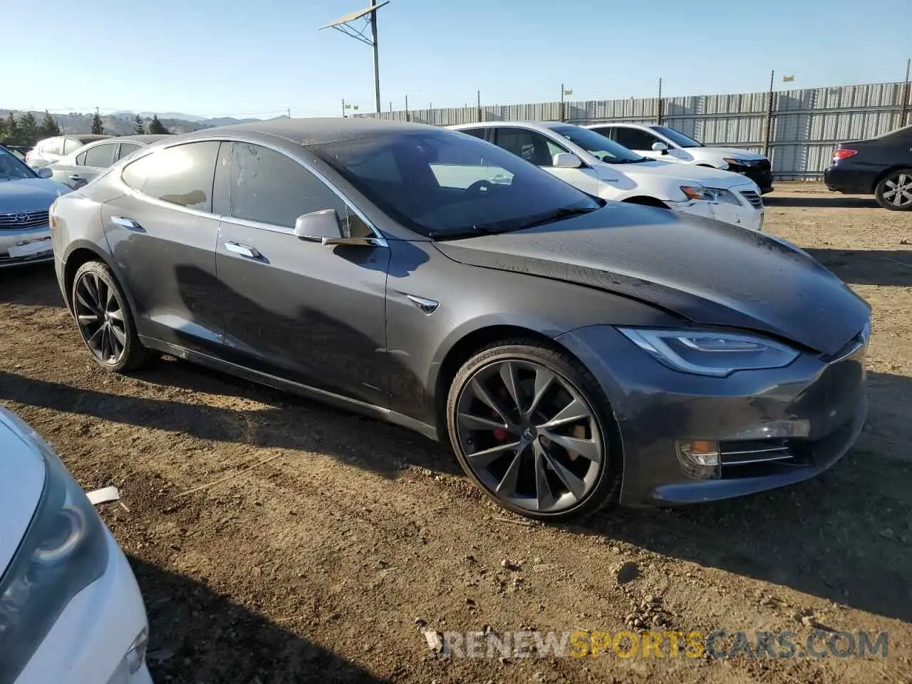 4 Фотография поврежденного автомобиля 5YJSA1E49KF313589 TESLA MODEL S 2019